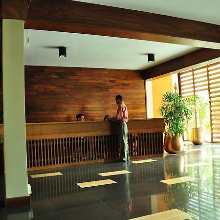 The Sovereign Hotel Colombo Exterior foto
