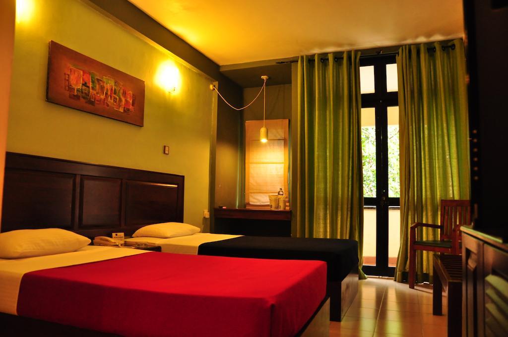 The Sovereign Hotel Colombo Cameră foto