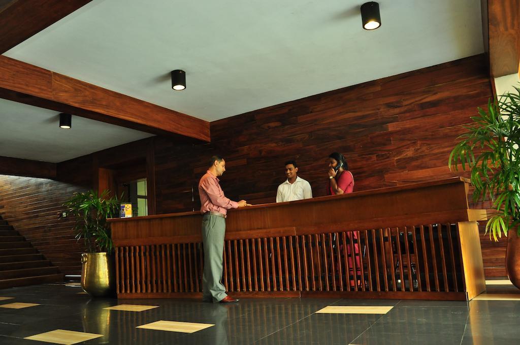 The Sovereign Hotel Colombo Exterior foto